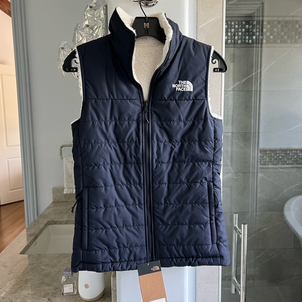 THE NORTH FACE Mossbud Insulated Reversible Vest - Picture 6 of 12